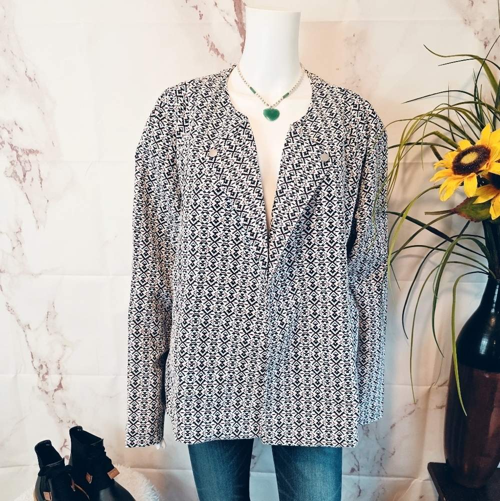 Tart Collections Monochrome Patterned Blazer